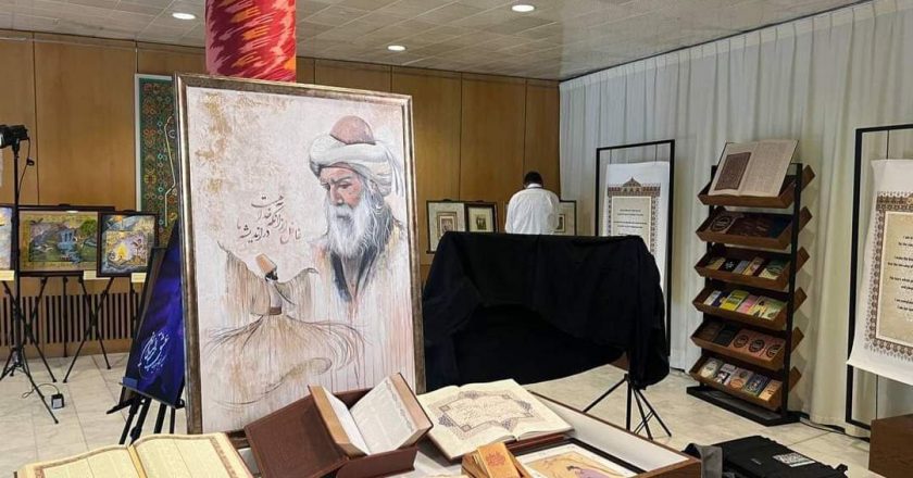 В штаб-квартире ЮНЕСКО в городе Париже с особым великолепием были представлен богатое наследие известного представителя таджикского народа – Мавлоно Джалалиддина Балхи.